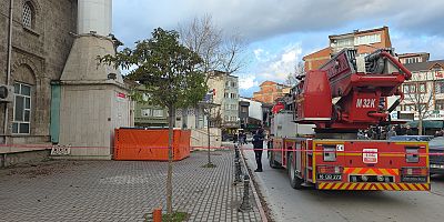 İnegöl’de Cami Minaresine Çıkan Şahıs İkna Edilerek İndirildi