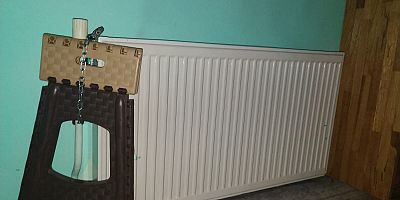 İNEGÖL'DE CEMAAT TABURELERİ ZİNCİRLEDİ