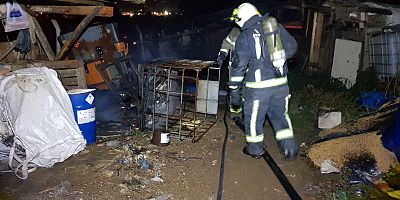 İNEGÖL'DE ÇİFTLİK EVİNDE ÇIKAN YANGIN ÇİFLİĞİ KÜLE ÇEVIRDI