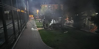 İNEGÖL’DE ÇOCUK PARKINDA YANGIN PANİĞİ