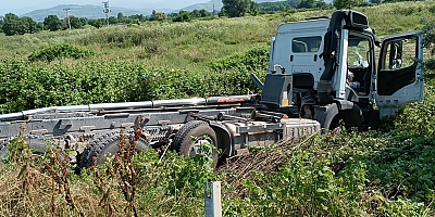 İnegöl'de dehşete düşüren kaza; tır karşı şeride geçti 