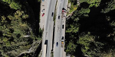 İnegöl'de düştüğü derede saatler sonra fark edilen tırın sürücüsü ölü bulundu