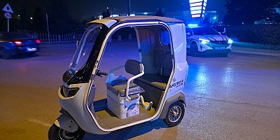 İnegöl’de Elektrikli Araç Devrildi: Yaşlı Kadın Yaralandı