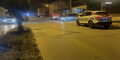 İnegöl’de Epilepsi Krizi Geçiren Sürücü Kaza Yaptı: Bir Kişi Yaralı