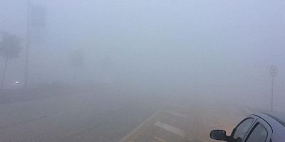 İNEGÖL'DE ETKİLİ OLAN SİS NEDENİYLE VATANDAŞLAR ZOR ANLAR YAŞIYOR