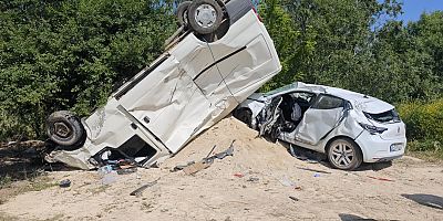 İnegöl’de feci kaza 3 yaralı