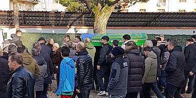 İnegöl’de feci kazada hayatını kaybeden 2 genç kız son yolculuğuna uğurlandı