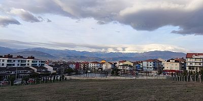 İnegöl'de görülmeyen Uludağ'ın etekleri, lodos sonrası ortaya çıktı