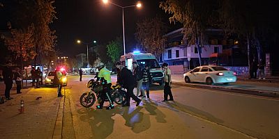 İnegöl’de Hafif Ticari Araç ile Motosiklet Çarpıştı: 1 Yaralı