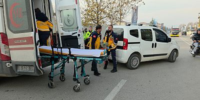 İnegöl’de Hafif Ticari Araç ile Motosiklet Çarpıştı: 1 Yaralı