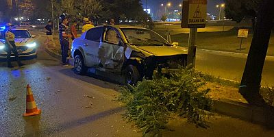 İnegöl’de hafif ticari araç otomobille çarpıştı: 1 yaralı