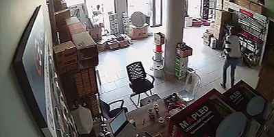 İnegöl’de  hissedilen deprem anı kameraya yansıdı