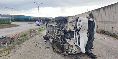 İnegöl’de , işçi servisi devrildi 13 kişi Yaralandı 