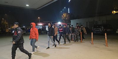 İnegöl’de  izinsiz bulunan 8 Suriye uyruklu yakalandı