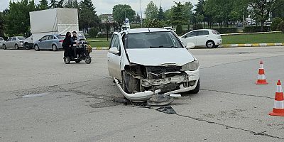 İnegöl’de kamyonet ile otomobil çarpıştı: 1 yaralı