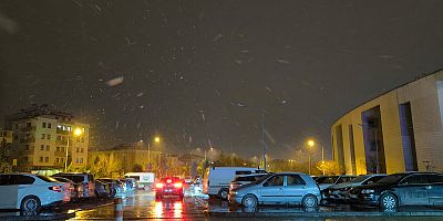 İnegöl'de kar yağışı başladı