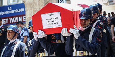 İnegöl'de kazada yaşamını yitiren astsubayın cenazesi, Mersin'de defnedildi