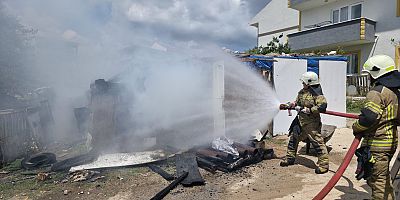 İnegöl’de Kömürlük Yangını Korkuttu