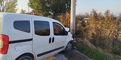 İNEGÖL’DE KONTROLDEN ÇIKAN ARAÇ KAZAYA NEDEN OLDU