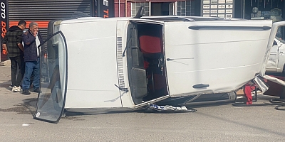 İNEGÖL'DE KONTROLDEN ÇIKAN OTOMOBIL TAKLA ATTI