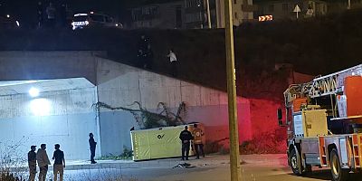 İnegöl’de köprüden atlamak isteyen genç polis ekiplerince kurtarıldı