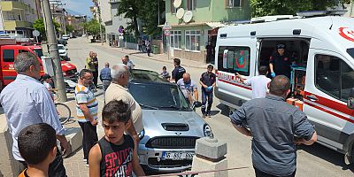İnegöl’de Korkutan Kaza: Direksiyon Başında Fenalaşan Sürücü Tabelaya Çarptı
