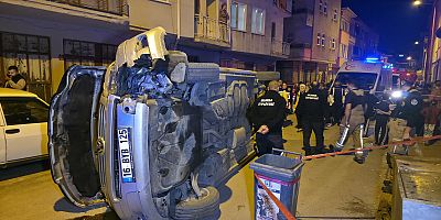 İNEGÖL’DE KORKUTAN KAZA! KAMYONET TRAFOYA ÇARPTI