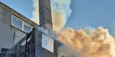 İnegöl’de mobilya fabrikasında yangın: 1 işçi yaralandı