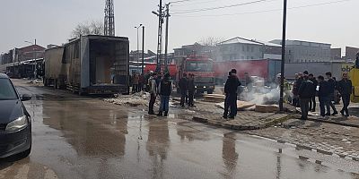 İnegöl’de mobilya yüklü tır alev aldı