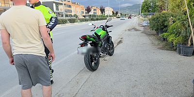 İnegöl’de Motosiklet ile Bisiklet Çarpıştı: 2 Kişi Hafif Yaralandı