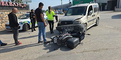 İnegöl’de Motosiklet ile Hafif Ticari Araç Çarpıştı: 1 Yaralı