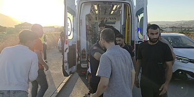 İNEGÖL’DE MOTOSİKLET TARLAYA UÇTU: SÜRÜCÜ AĞIR YARALANDI