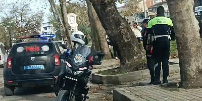 İNEGÖL'DE ÖĞRENCİLER ARASINDA BIÇAKLI KAVGA 1 KİŞİ YARALANDI