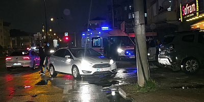 İnegöl’de Otomobil ile Elektrikli Bisiklet Çarpıştı: 1 Yaralı