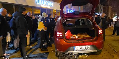 İnegöl’de Otomobil ile Motosiklet Çarpıştı: 1’i Ağır 2 Yaralı