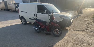 İnegöl’de Otomobil ile Motosiklet Çarpıştı: 1 Kişi Yaralandı