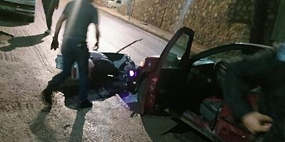İNEGÖL’DE OTOMOBİL İLE MOTOSİKLET ÇARPIŞTI: 1 YARALI