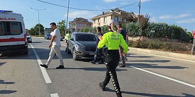 İnegöl’de Otomobil Orta Refüje Çarptı: 1 Yaralı