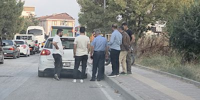 İnegöl’de Otomobilin Arkasına Çarpan Motosiklette 2 Kişi Yaralandı