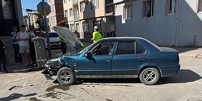 İnegöl’de otomobiller çarpıştı: 4 yaralı