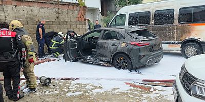 İnegöl’de Otopark Yangını: 3 Araç Hasar Gördü 