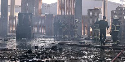 İnegöl’de  palet fabrikası alevlere teslim oldu