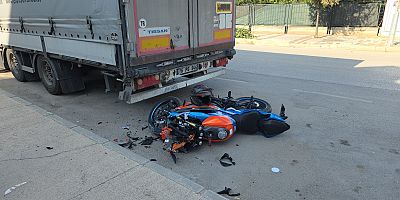 İnegöl’de Park Halindeki Tıra Çarpan Motosiklet Sürücüsü Ağır Yaralandı