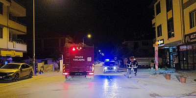 İnegöl’de patlayan su borusu kıvılcım paniğine yol açtı