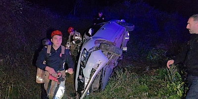 İNEGÖL’DE PAZARYOLU İSTİKAMETİNDE OTOMOBİL TAKLA ATTI: 2 YARALI