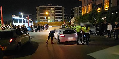 İnegöl’de polisten kaçan sürücü drift yapıp aracını bırakıp kaçtı