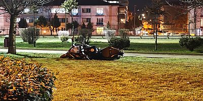 İnegöl’de Şehir Parkı’nda Motosiklet Kazası: Sürücü Hafif Yaralandı