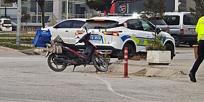 İnegöl’de Servis Minibüsü ile Motosiklet Çarpıştı: Bir Kişi Yaralandı