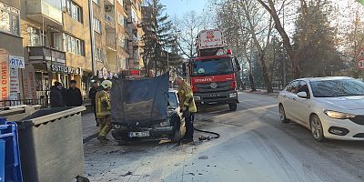 İnegöl’de Seyir Halindeki Otomobil Alev Aldı