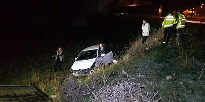 İnegöl'de takla atan araçta burnu kanamadan çıktı